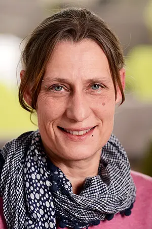 Portraitfoto Nicole Hasimis, Bunter Kreis Rems-Murr